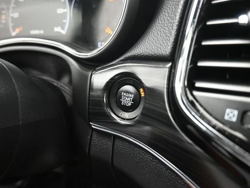 Used 2020 Jeep Grand Cherokee Limited AWD/4WD image 20