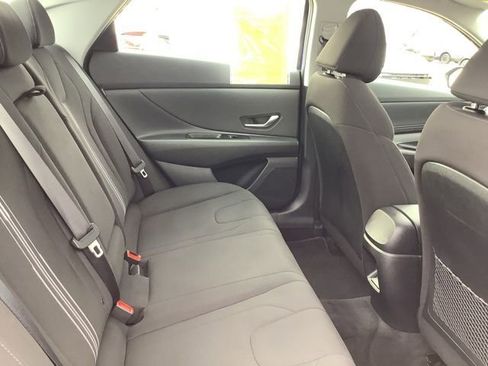 Used 2024 Hyundai Elantra SEL w/ Convenience Package image 24