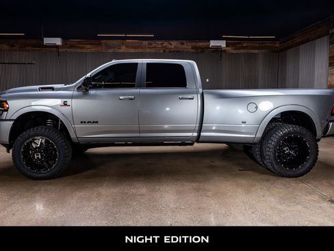 Used 2022 RAM 3500 Limited w/ Night Edition image 5