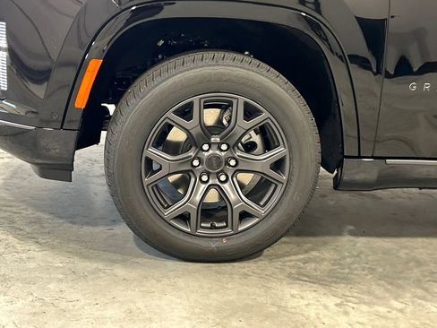New 2026 Jeep Grand Wagoneer Limited AWD/4WD image 11