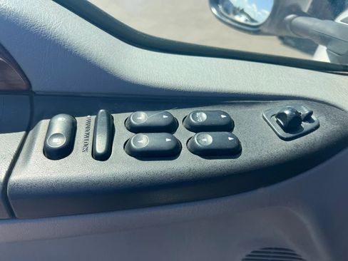 Used 2005 Ford F350 Lariat AWD/4WD image 14