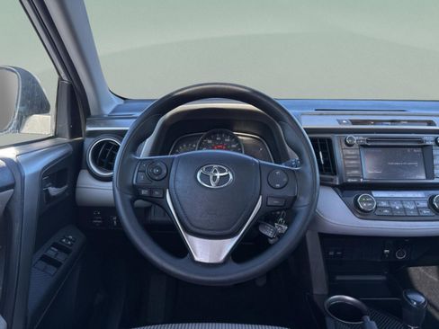 Used 2014 Toyota RAV4 XLE image 10