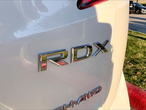 Certified 2025 Acura RDX SH-AWD image 9