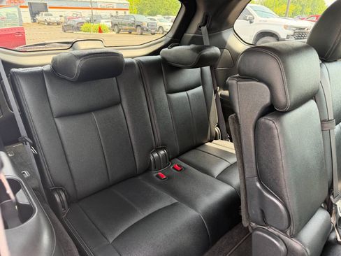 Used 2020 Nissan Pathfinder S AWD/4WD image 14