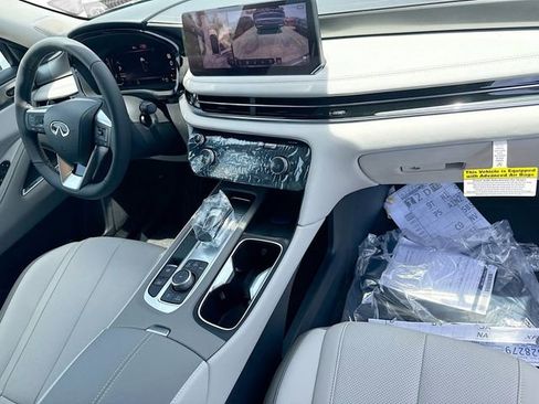 New 2027 INFINITI QX60 Luxe w/ Family Package FWD image 22