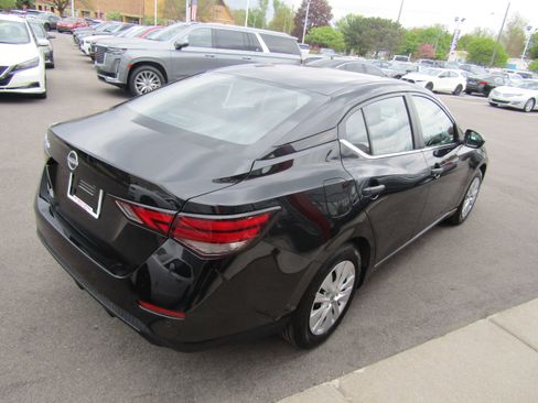 Used 2025 Nissan Sentra S FWD image 5