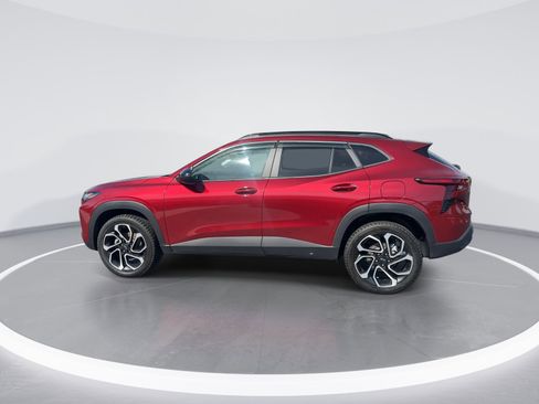 Used 2025 Chevrolet Trax RS w/ Driver Confidence Package image 6