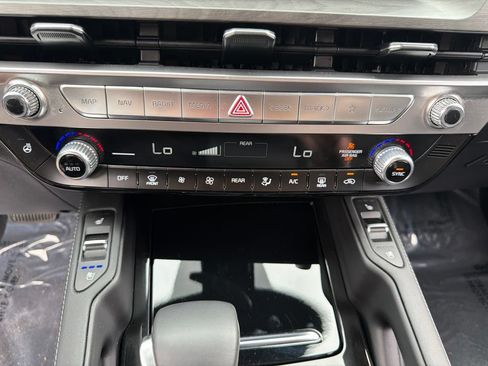 Used 2024 Kia Telluride EX X-Line AWD/4WD image 29