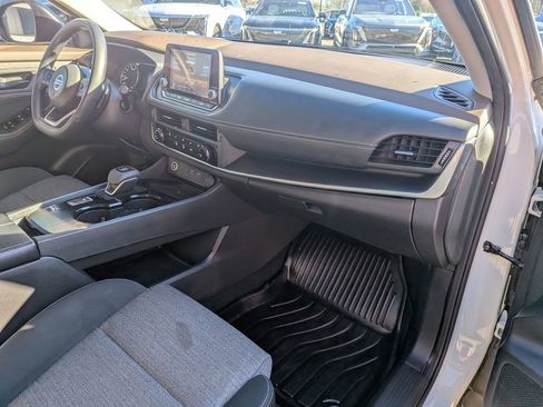 Used 2021 Nissan Rogue S image 31