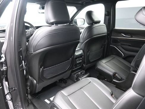 New 2026 Jeep Grand Cherokee L Limited AWD/4WD image 12