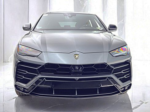 Used 2020 Lamborghini Urus image 23