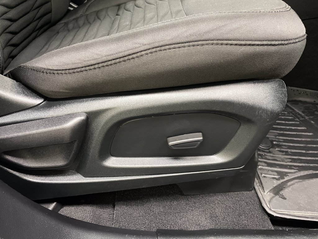 Used 2021 Ford Explorer XLT AWD/4WD image 9