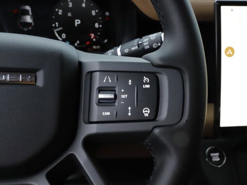 New 2026 Land Rover Defender 110 X-Dynamic SE AWD/4WD image 24