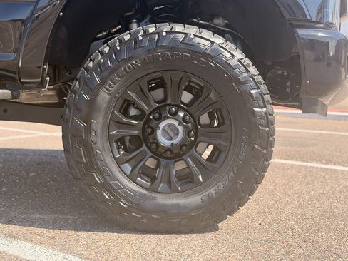 Used 2020 Ford F350 Lariat AWD/4WD image 9