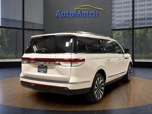 Used 2024 Lincoln Navigator L Reserve image 11