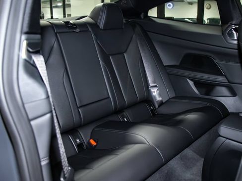 Used 2027 BMW 430i Coupe w/ M Sport Package AWD/4WD image 22