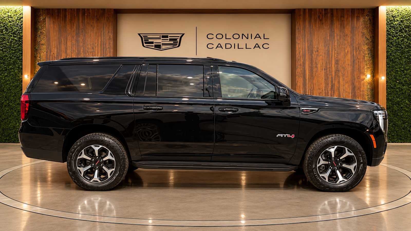 Used 2026 GMC Yukon XL AT4 AWD/4WD image 3