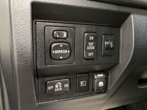 Used 2019 Toyota Tundra SR5 w/ TRD Sport Package AWD/4WD image 20