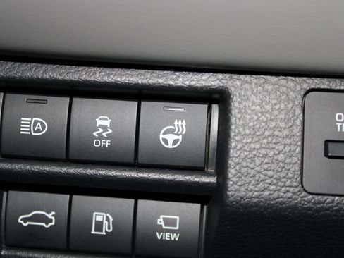 Used 2020 Toyota Avalon Limited image 38