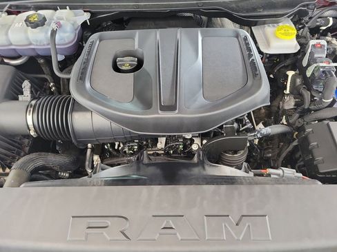 Used 2025 RAM 1500 Big Horn AWD/4WD image 10