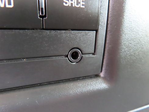 Used 2025 Chevrolet Express 2500 w/ Driver Convenience Package RWD image 9