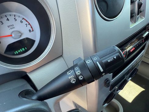 Used 2008 Chrysler PT Cruiser image 28