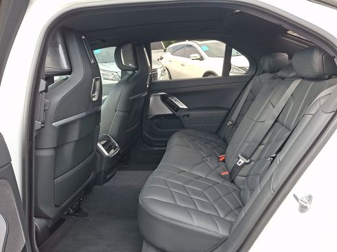 Used 2024 BMW 760i xDrive AWD/4WD image 10