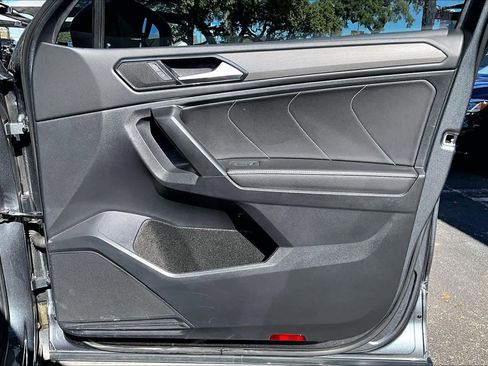Certified 2023 Volkswagen Tiguan SE image 22