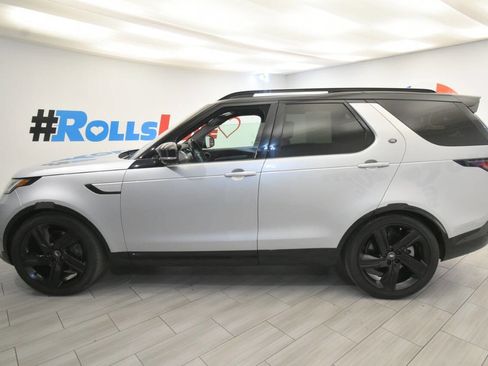 Used 2022 Land Rover Discovery HSE R-Dynamic AWD/4WD image 2