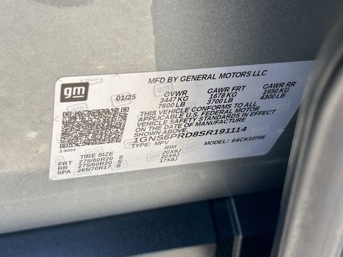 Used 2025 Chevrolet Tahoe Z71 AWD/4WD image 35