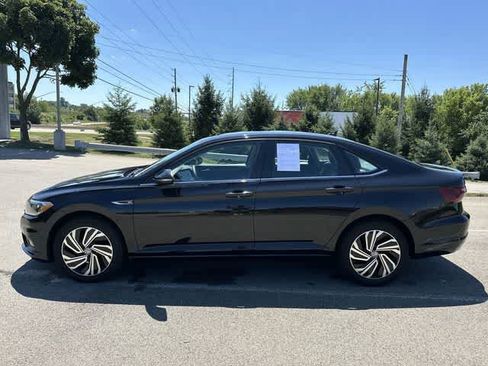 Used 2021 Volkswagen Jetta SEL Premium FWD image 2