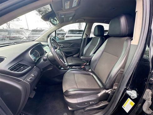 Used 2021 Buick Encore Preferred image 20