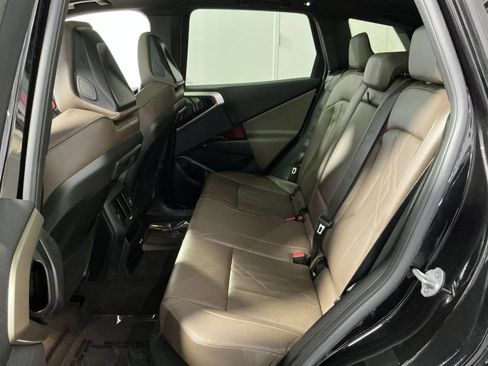 Used 2025 BMW X3 xDrive30i w/ Convenience Package AWD/4WD image 25