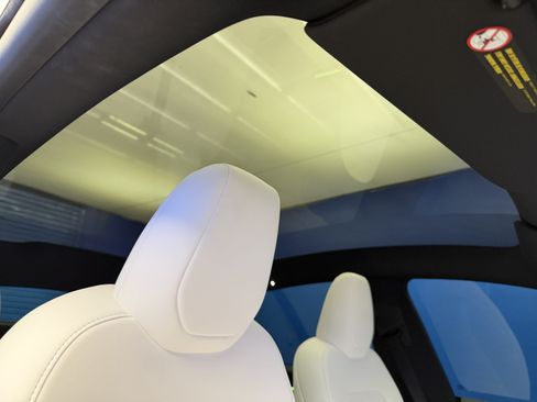 Used 2026 Tesla Model Y 2WD image 24