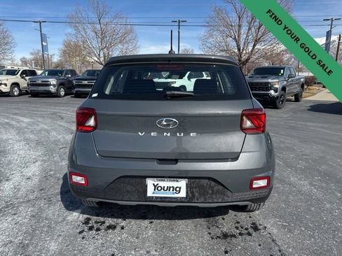 Used 2025 Hyundai Venue SE image 6