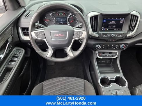 Used 2024 GMC Terrain SLE FWD image 12