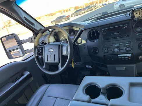 Used 2012 Ford F550 2WD Regular Cab Super Duty w/ Payload Upgrade Pkg image 9