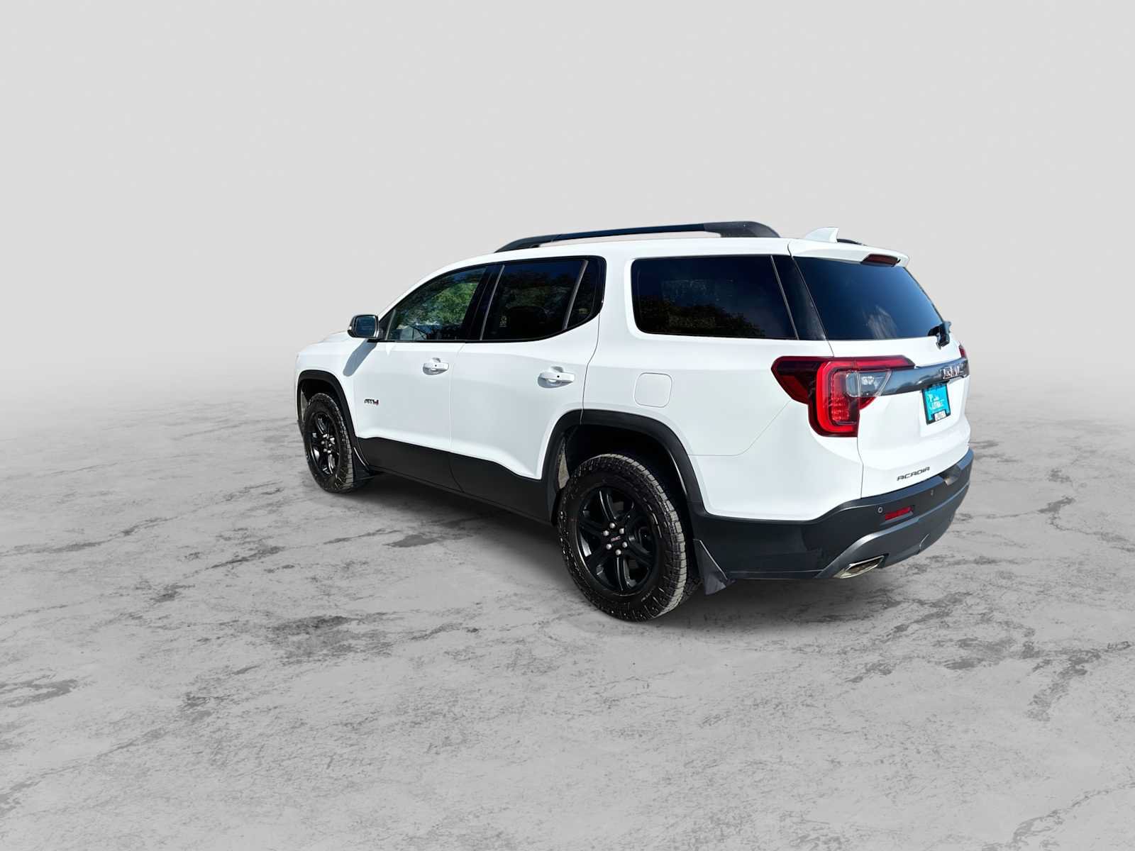 Used 2022 GMC Acadia AT4 w/ GMC Pro Grade Package AWD/4WD image 6