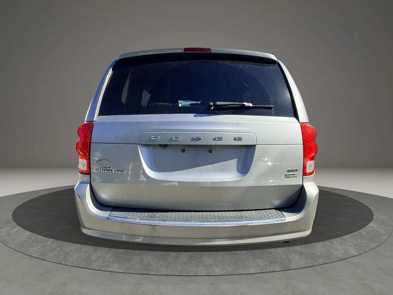 Used 2017 Dodge Grand Caravan SXT FWD image 5