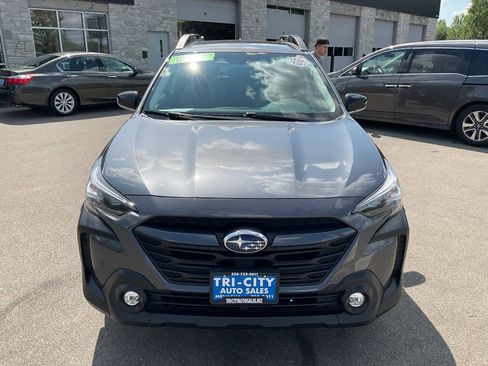 Used 2023 Subaru Outback Premium AWD/4WD image 12