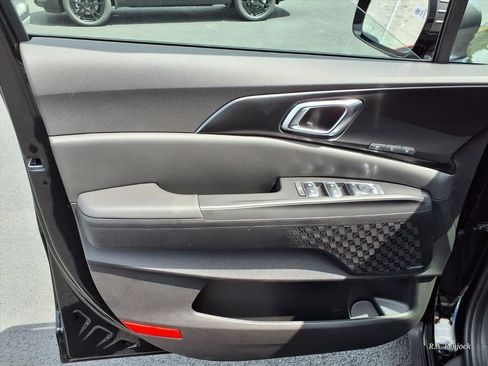 New 2026 Kia Carnival image 10