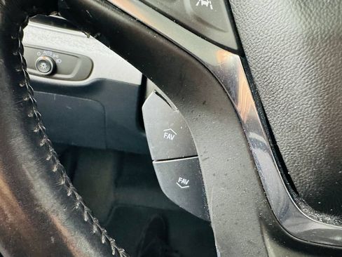 Used 2021 Chevrolet Bolt LT FWD image 12