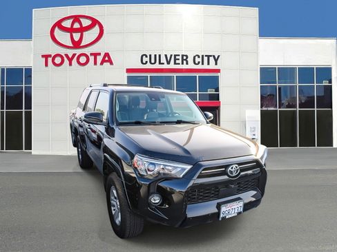 Certified 2022 Toyota 4Runner SR5 Premium image 1