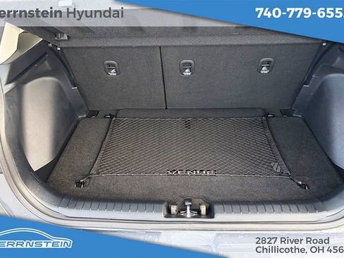 Used 2024 Hyundai Venue SEL FWD image 25