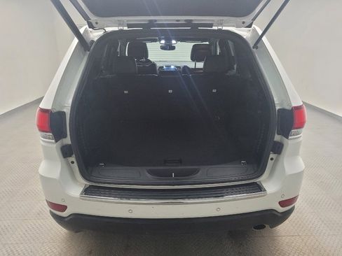 Used 2020 Jeep Grand Cherokee Limited AWD/4WD image 29