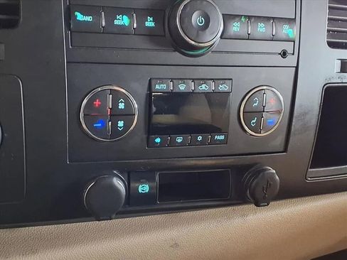 Used 2007 Chevrolet Silverado 2500 LT w/ 1LT Convenience Package image 22