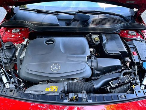 Used 2019 Mercedes-Benz GLA 250 4MATIC image 32