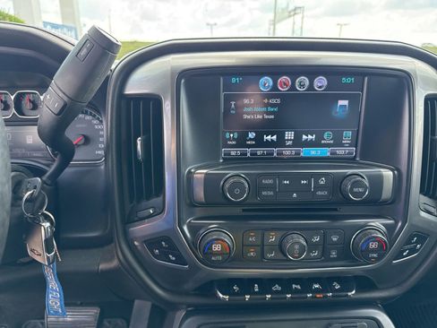 Used 2017 Chevrolet Silverado 1500 LTZ Z71 w/ Redline Edition AWD/4WD image 19