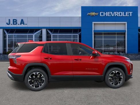 New 2026 Chevrolet Equinox LT w/ Safety and Technology Package FWD image 7