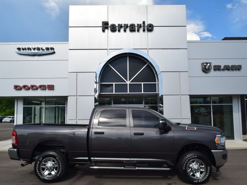 Used 2024 RAM 2500 Tradesman w/ Chrome Appearance Group AWD/4WD image 1
